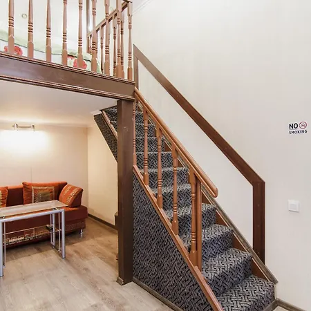 Apartment Lanzheronovskaya *