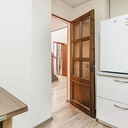 Lanzheronovskaya Apartment *